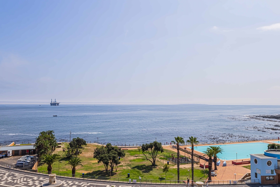 3 Bedroom Property for Sale in Sea Point Western Cape